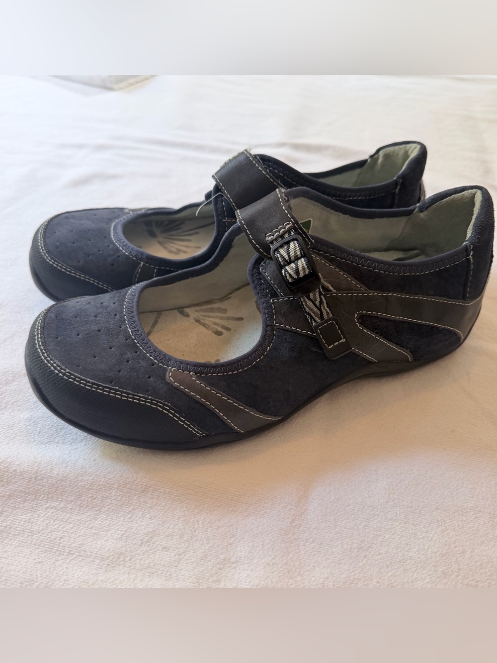 Ahnu Blue Suede Mary Jane Comfort Shoes Buckle Strap US 7.5 EU 38